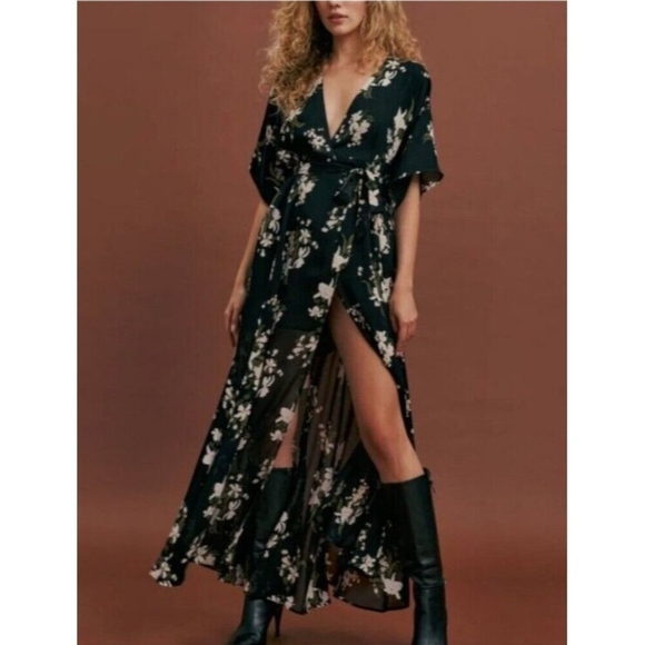 Reformation Wrap Dress floral print Size 4 - Picture 13 of 15